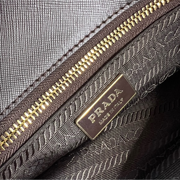 PRADA 
Saffiano Lux Large Tote Cocoa Brown - Picture 10 of 16